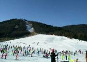 宜昌到神农架国际滑雪+兴山双泉寨温泉二日游，体验冰火两重天
