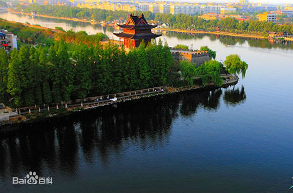襄阳旅游2800年历史的护城河保护改造后重放光彩