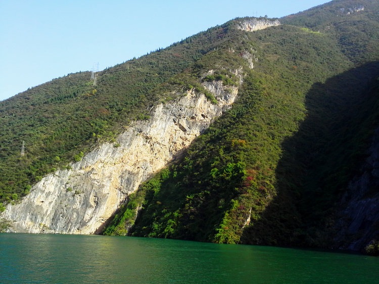 宜昌出发乘船游览宜昌三峡长江三峡风景名胜区西陵峡