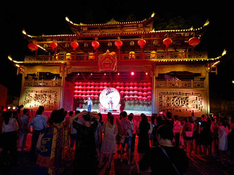 车溪夜游《梦回车溪》正式纳入宜昌三峡旅游年卡刷脸免费看演出